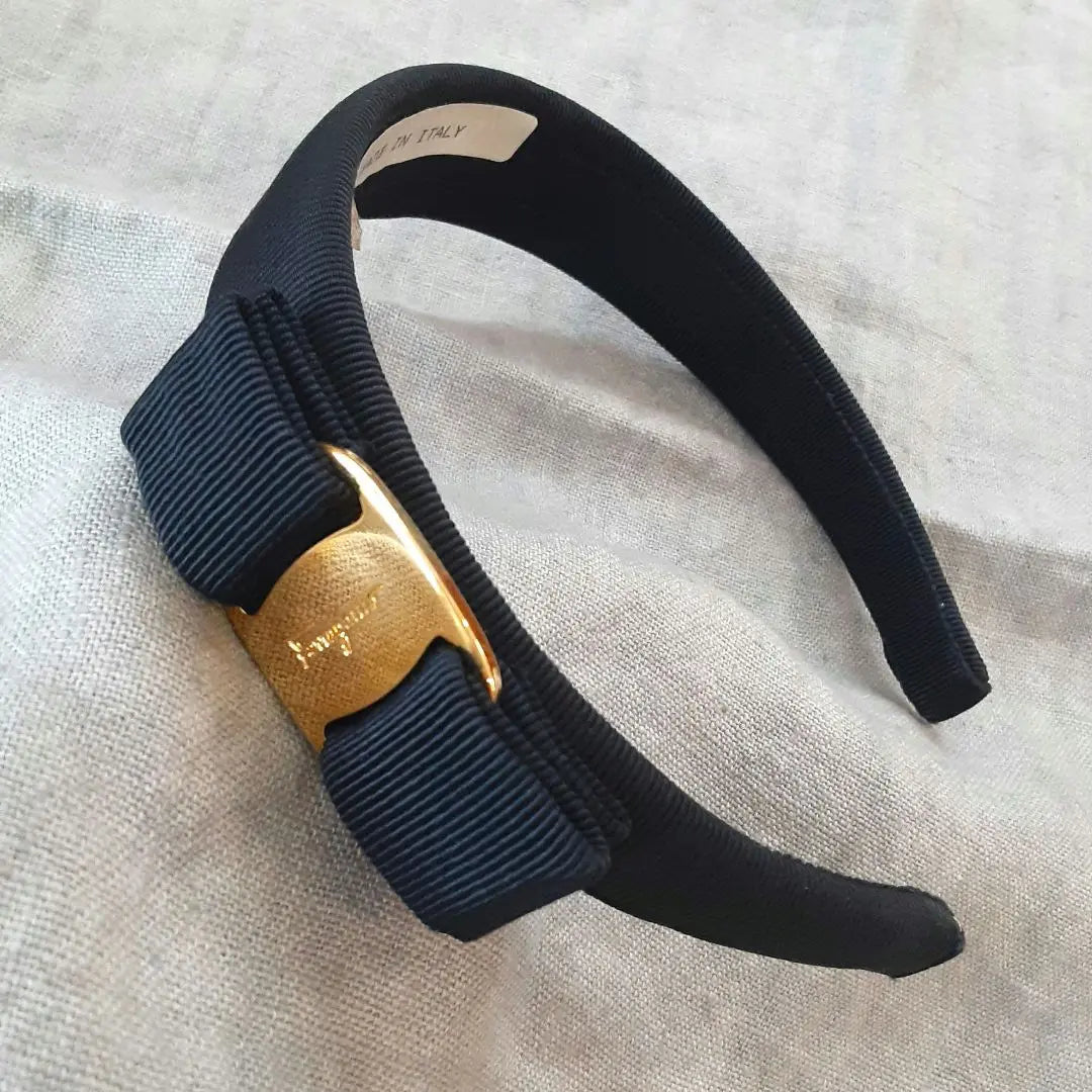 ◯Unused item○Salvatore Ferragamo Headband Navy