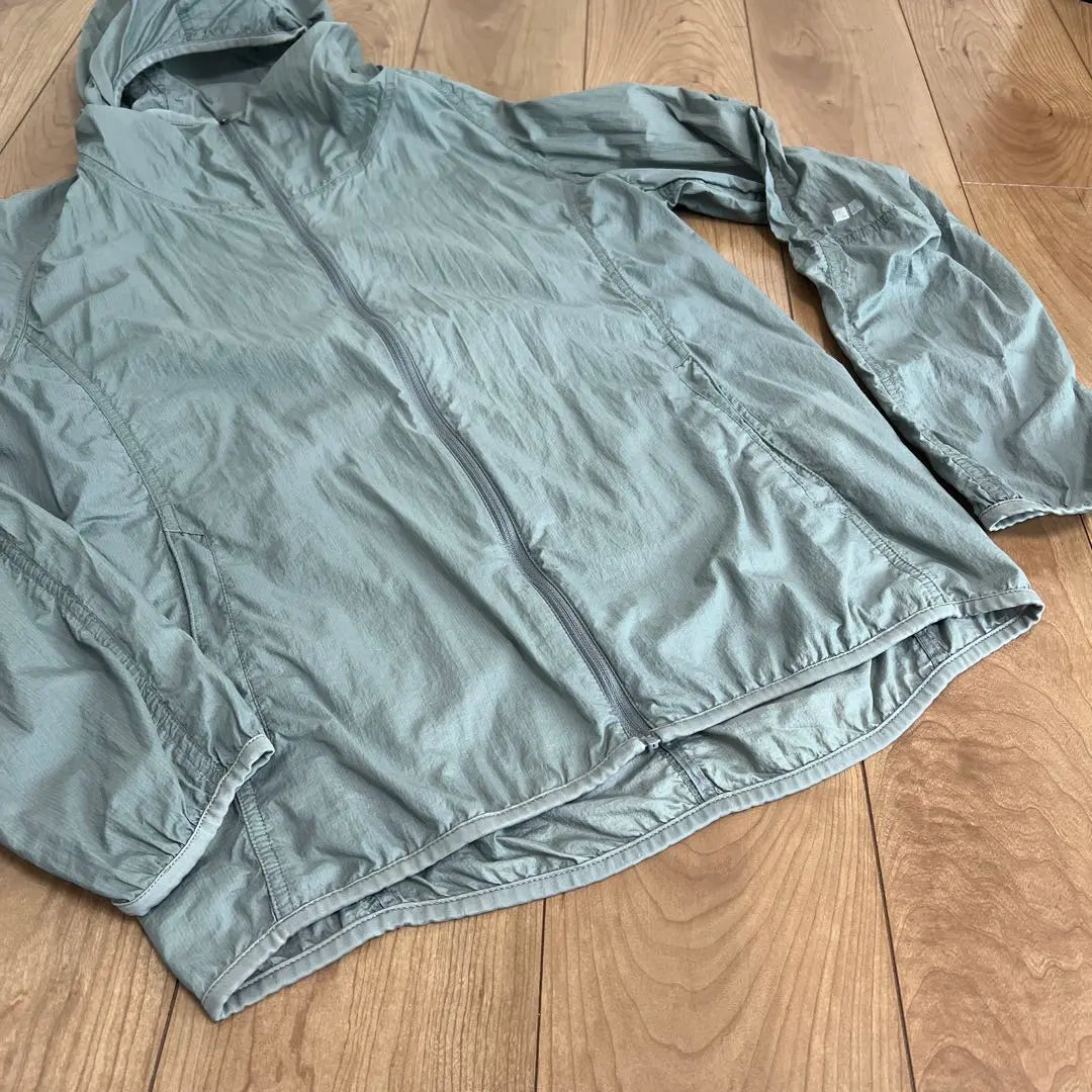 UNIQLO 071232 100% Nylon Windbreaker Windproof