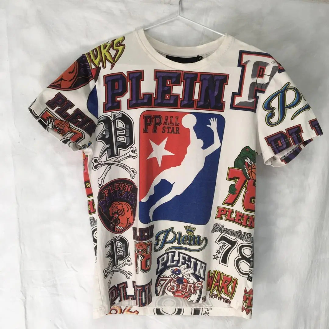 ¡Muy popular! Camiseta con estampado de baloncesto de Philippe Plain [Precio de referencia] 79.800 yenes