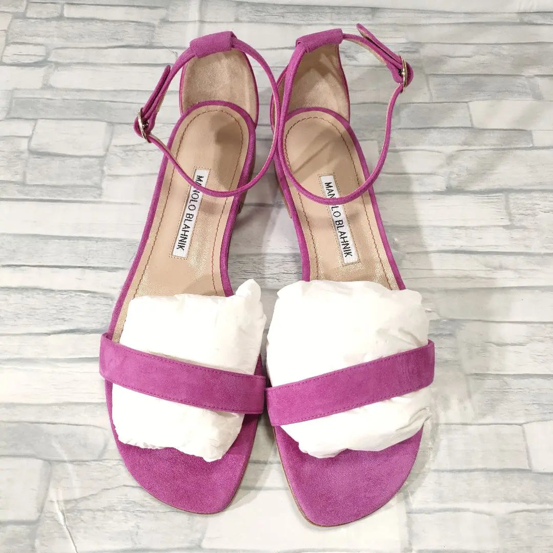 Sandalias planas con tiras en el tobillo Manolo Blanik color rosa y morado, nuevas y sin usar