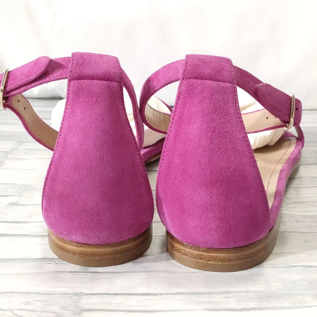 Sandalias planas con tiras en el tobillo Manolo Blanik color rosa y morado, nuevas y sin usar