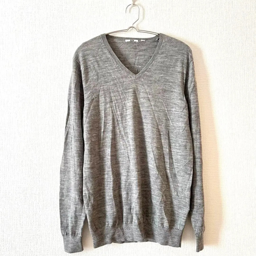 [UNIQLO] 100 % hair knit sweater V neck long sleeve simple L