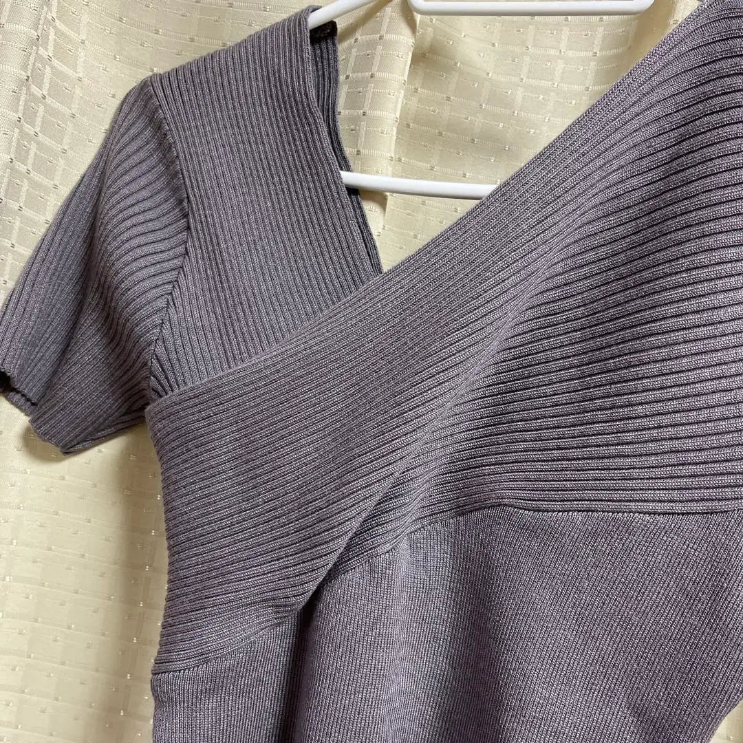 New and unused Grail M size Gray knit short sleeve off shoulder