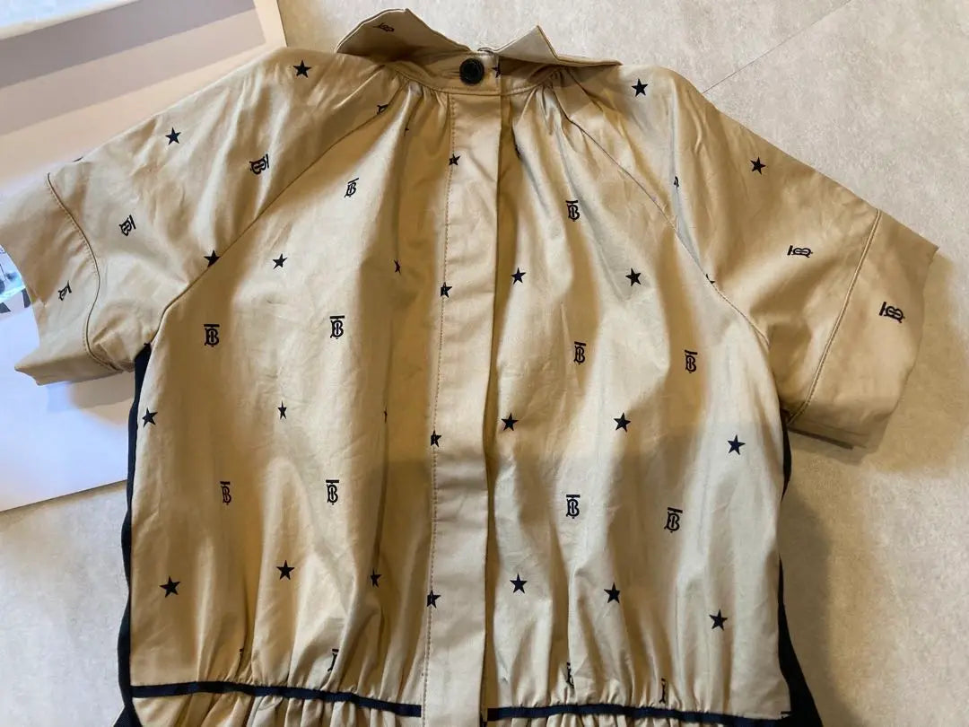 Vestido de manga corta Burberry 6 años