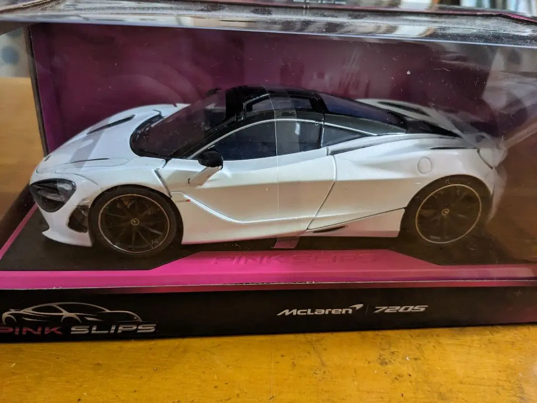 Jada PINK SLIPS McLaren 720S White