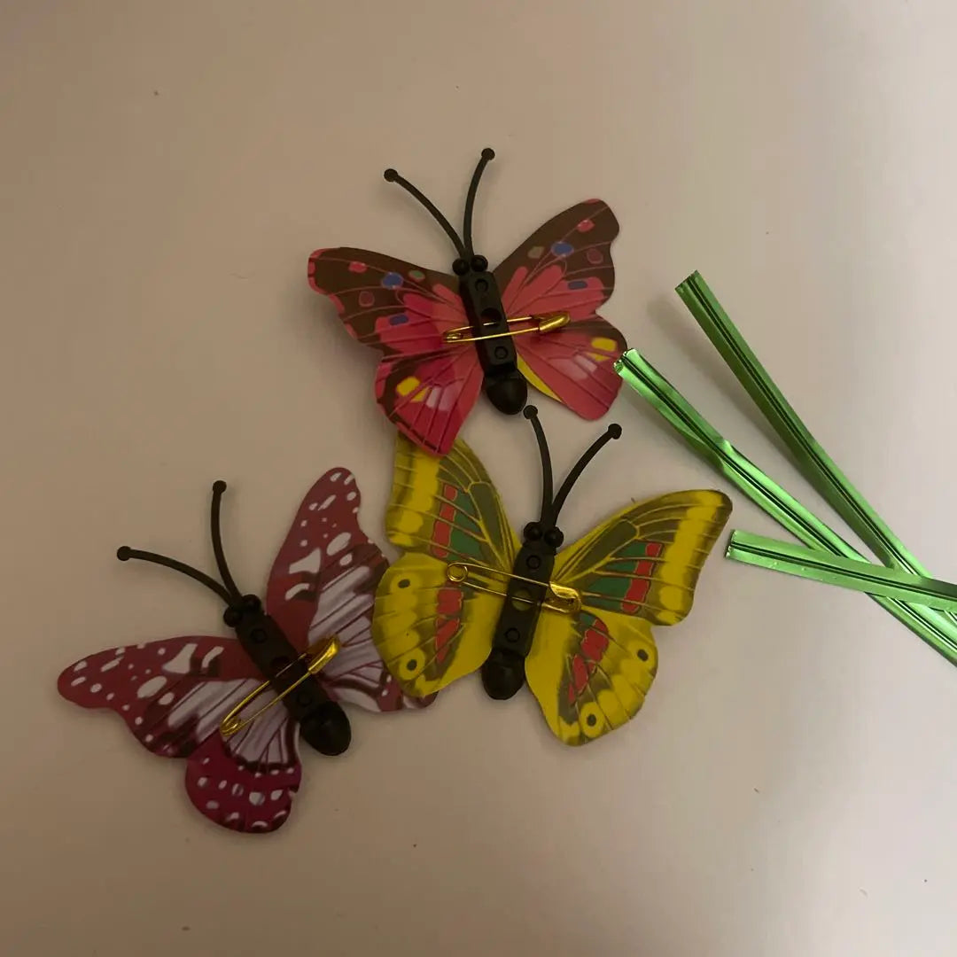 ✔︎UXCell Fake Vine Garland Art Flower Silk With Butterfly