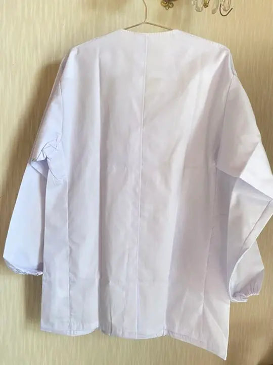 ① Brand new, unused, long sleeve smock, L size notation, white