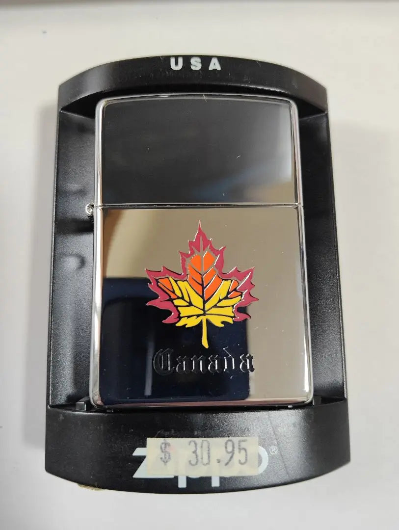 Canada Canada Maple Leaf Zippo