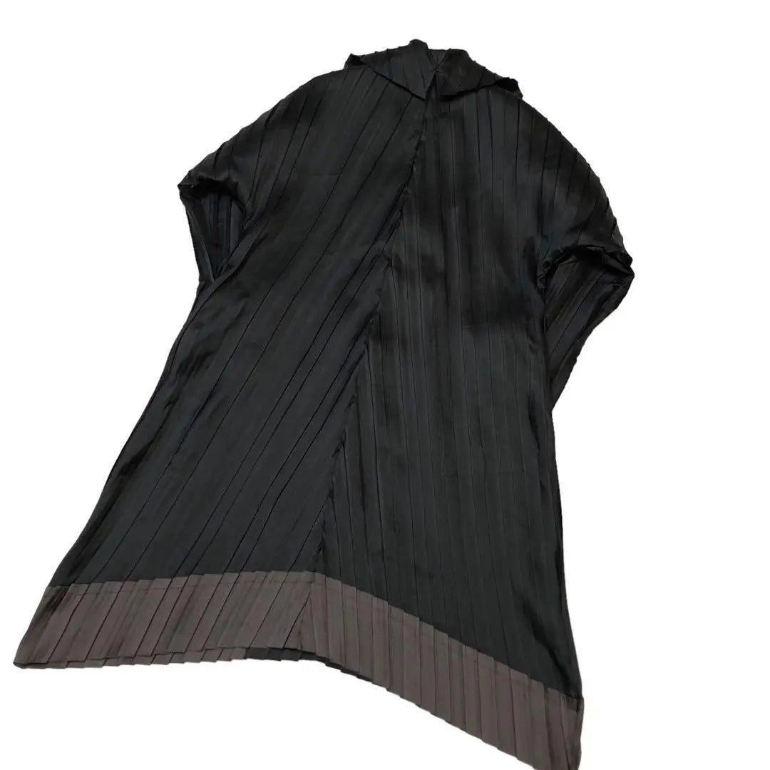 ★Extremely beautiful condition★Issey Miyake pleated long coat M A-line flare black transformed