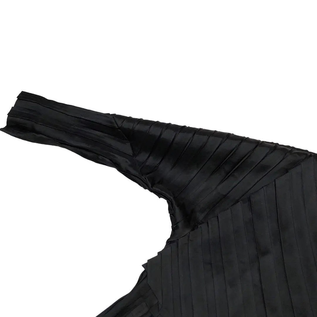 ★Extremely beautiful condition★Issey Miyake pleated long coat M A-line flare black transformed