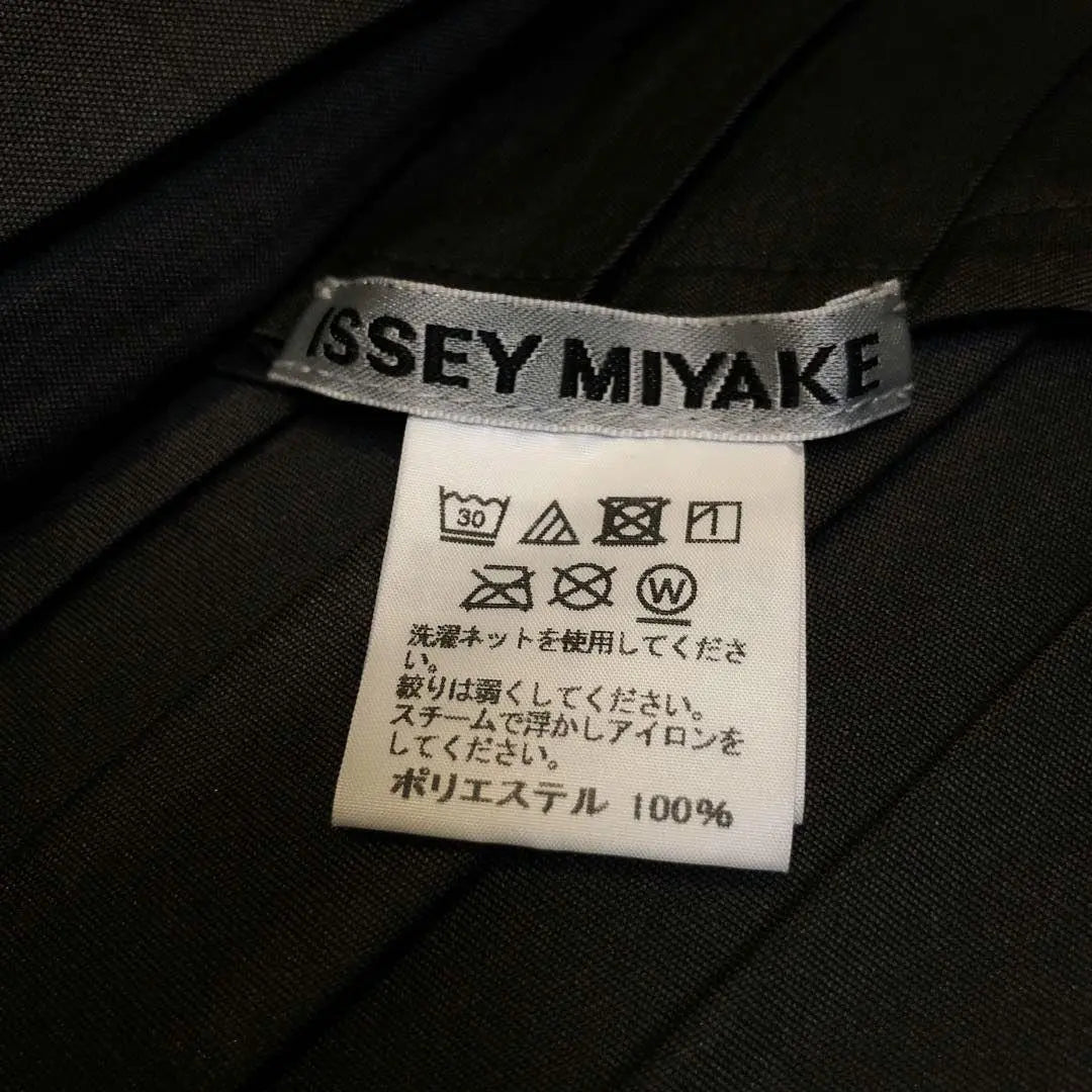 ★Extremely beautiful condition★Issey Miyake pleated long coat M A-line flare black transformed