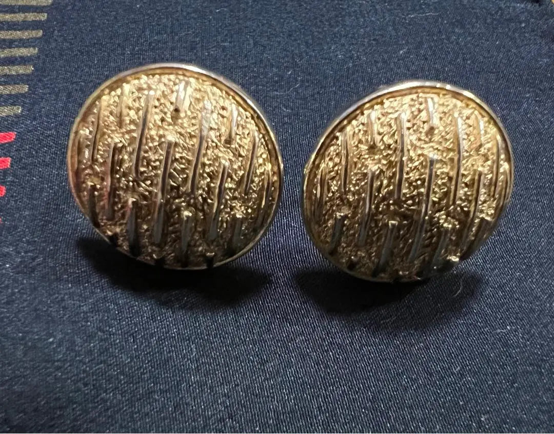 Pendientes TRIFARI grandes preciosos