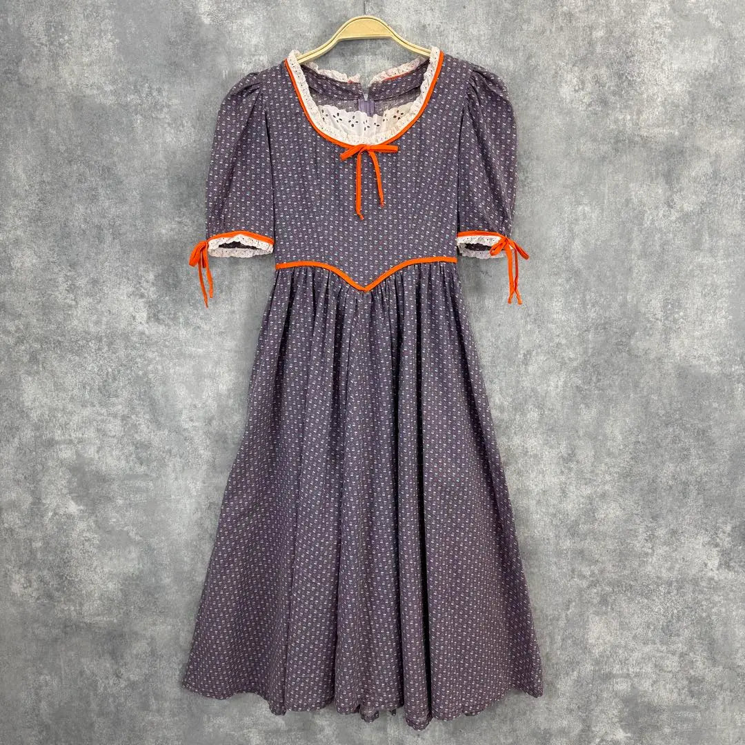 Tyrolean dress, small floral pattern, lilac color, ribbon decoration, cotton lace decoration