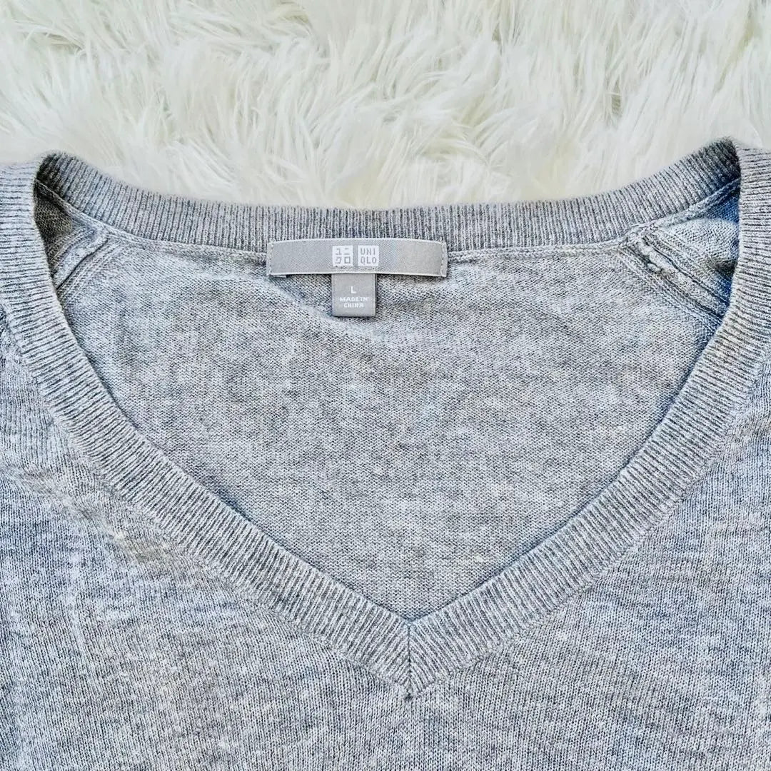 [UNIQLO] Uniqlo Blend Cashmere V-Neck Sweater Gray (L) | 【UNIQLO】ユニクロ 混カシミア Vネック セーター グレー (L)