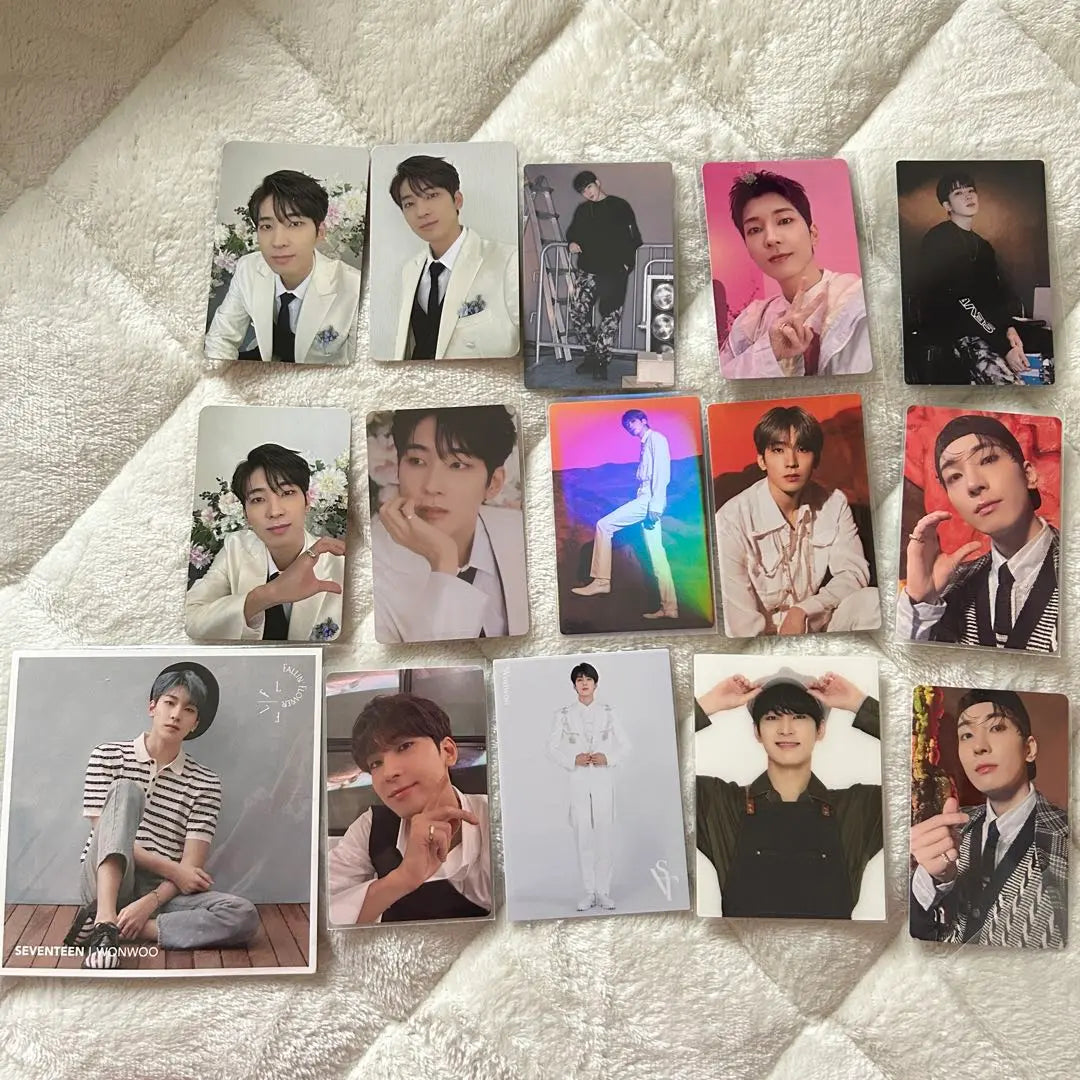 K-POP Idol Postcards 16-Piece Set of Seventeen Wonwoo