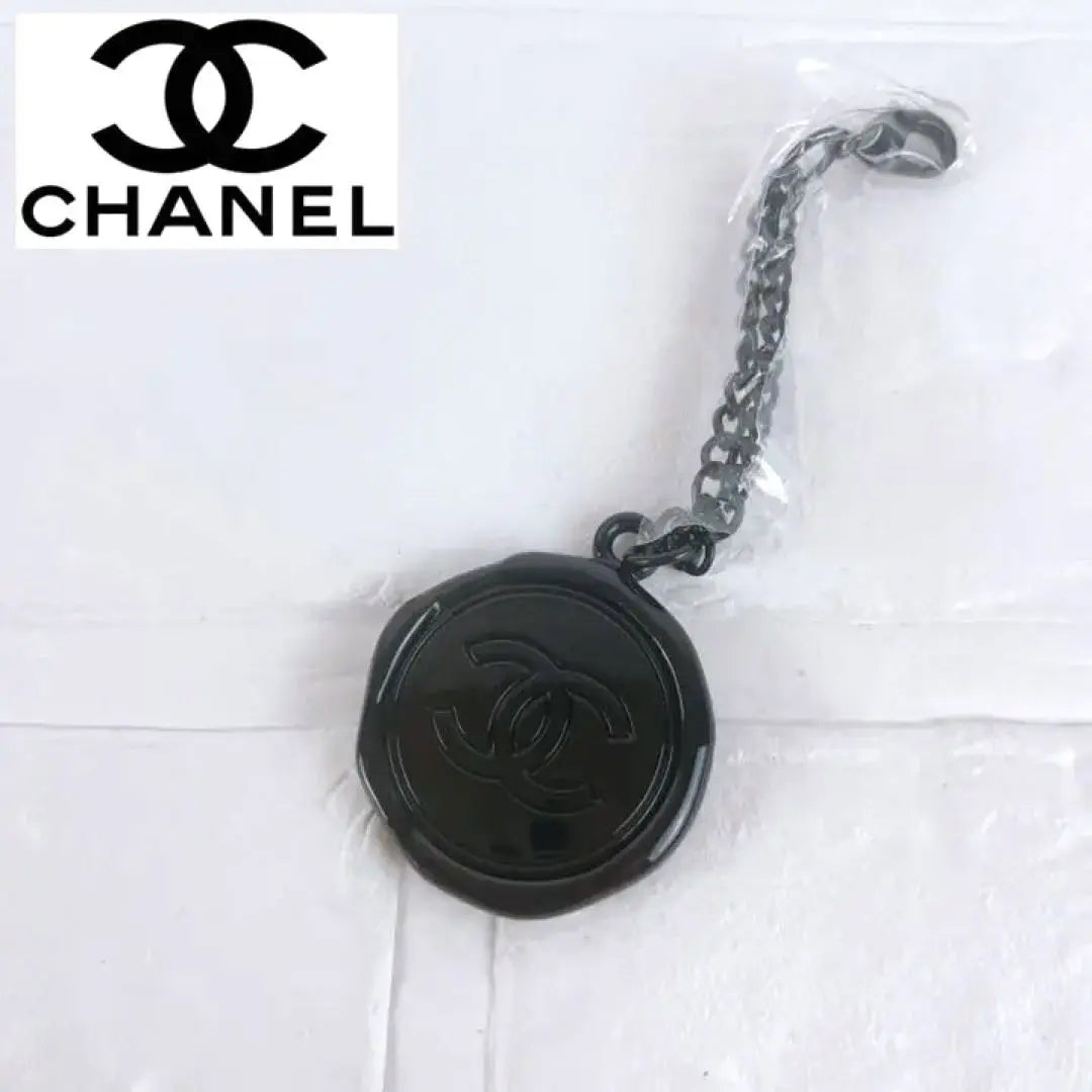 [Chanel nuevo y sin usar] Llavero novedoso negro