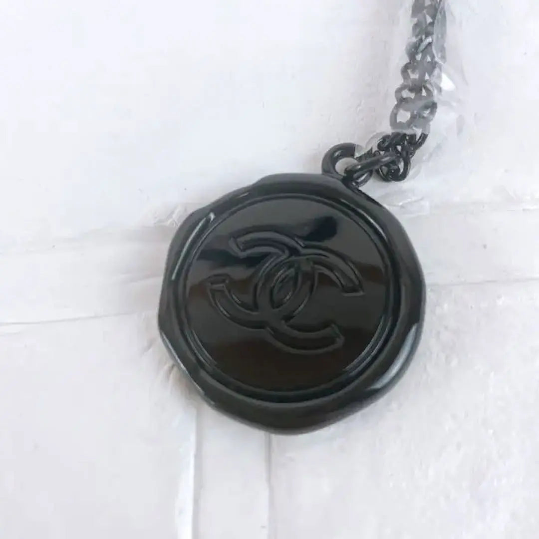 [New and unused Chanel] Novelty Keychain Black