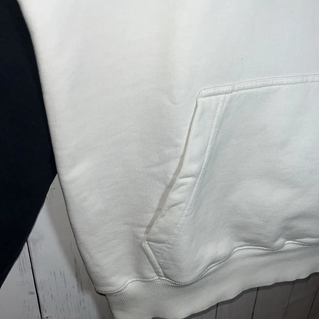 [Raro] Sudadera con capucha con el logotipo bordado de Christian Dior en blanco y azul marino