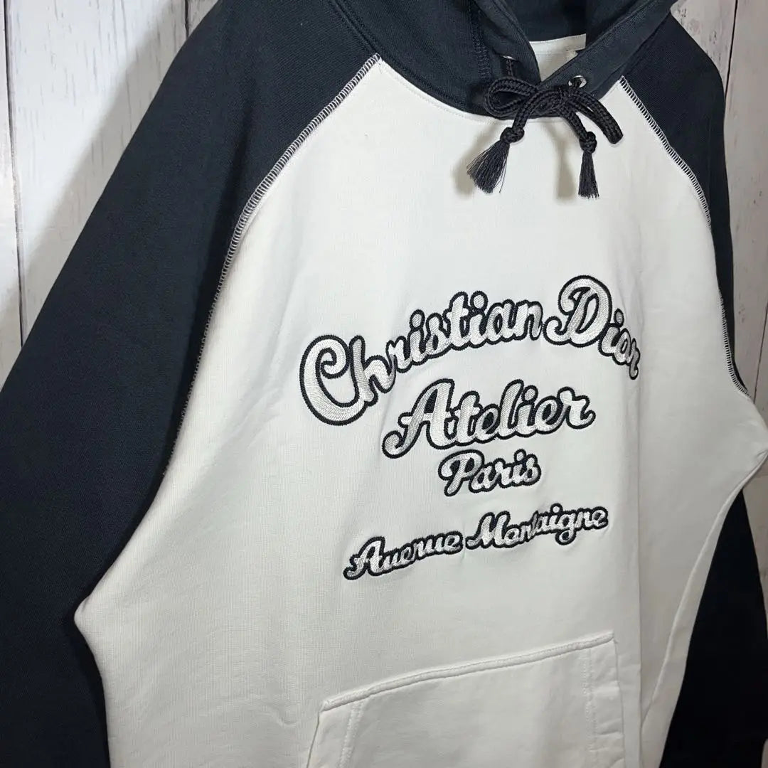 [Raro] Sudadera con capucha con el logotipo bordado de Christian Dior en blanco y azul marino