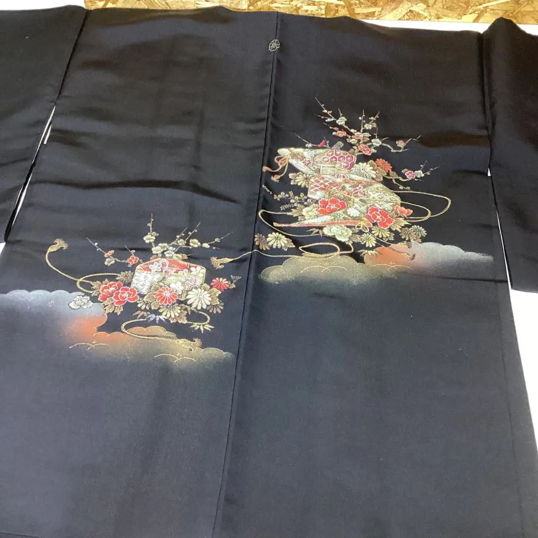 Ropa japonesa, abrigo tipo kimono, haori, negro, dorado, elegante, hermoso patrón japonés, so-38