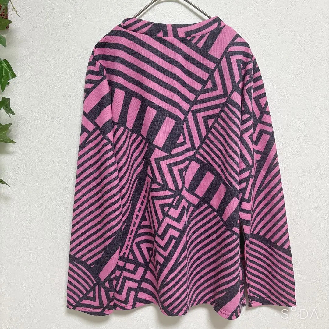 [Dorea] Tops, all-over pattern, long sleeves, stylish, geometric pattern, women's, long T-shirt | 【Dorea ドレア】トップス 総柄 長袖 オシャレ 幾何学柄 レディース 長T