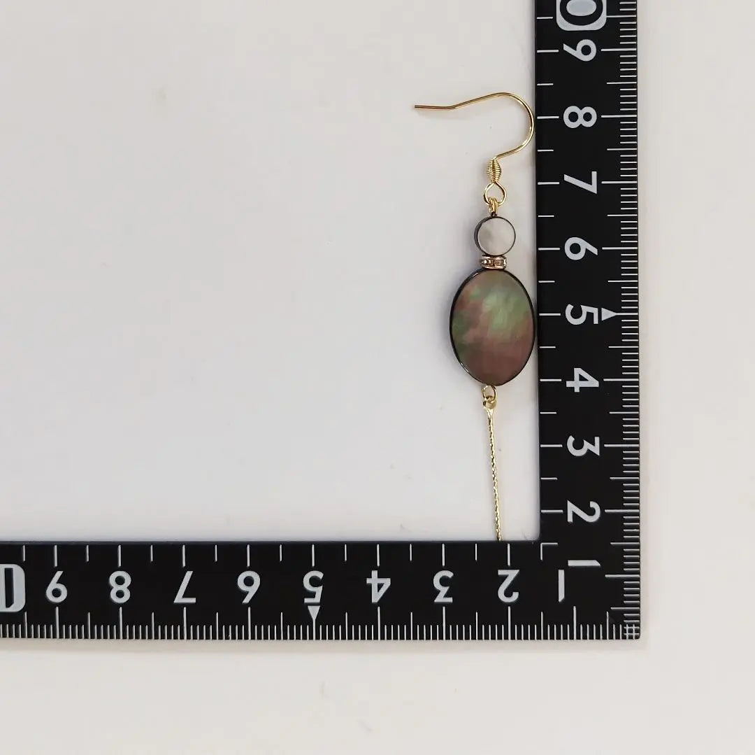 No.2447 Black shell hanging earrings, handmade earrings