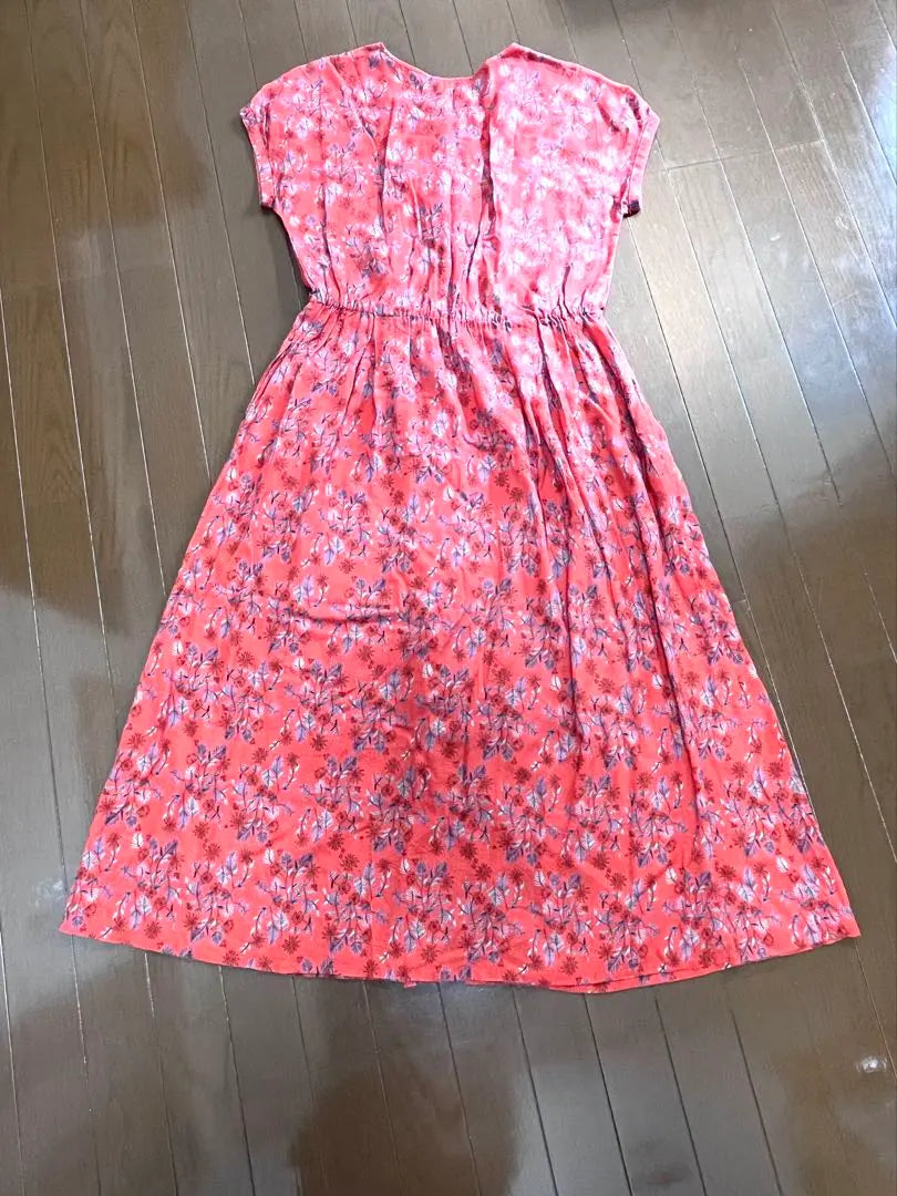 Hokomomora Red floral pattern Short sleeve long dress