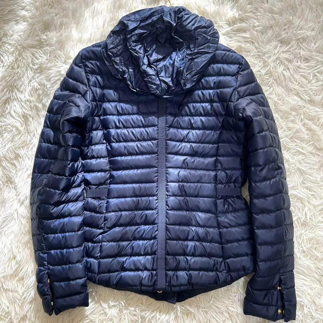 Artículo muy bonito ✨ Chaqueta de plumas Michael Kors con cinturón de cinta y capucha para guardar cosas XXS