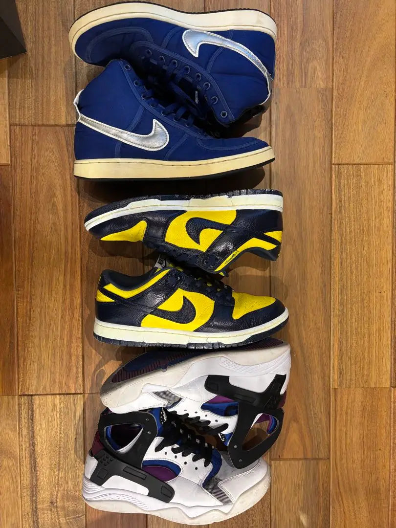 NIKE sneaker set navy yellow white