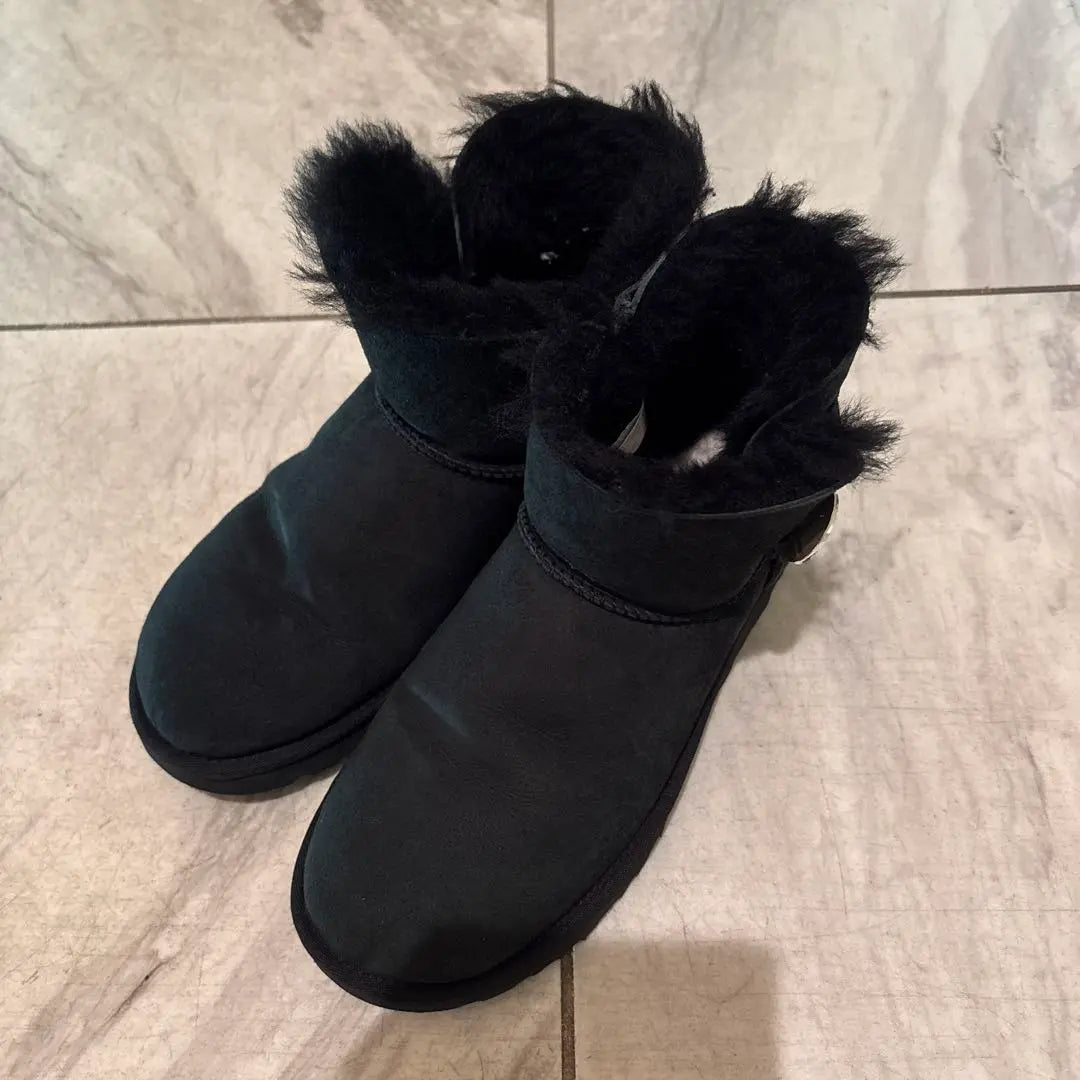 Botas UGG bijoux negras | ugg ブーツ ブラック ビジュー付き