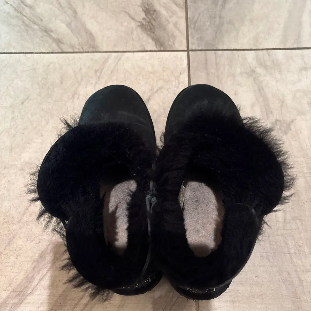 Botas UGG bijoux negras | ugg ブーツ ブラック ビジュー付き