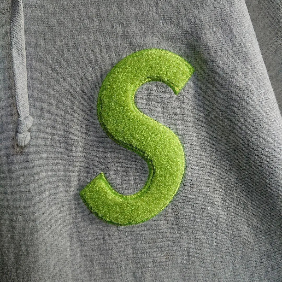 Sudadera con capucha gruesa con logotipo bordado Supreme★S en gris jaspeado L