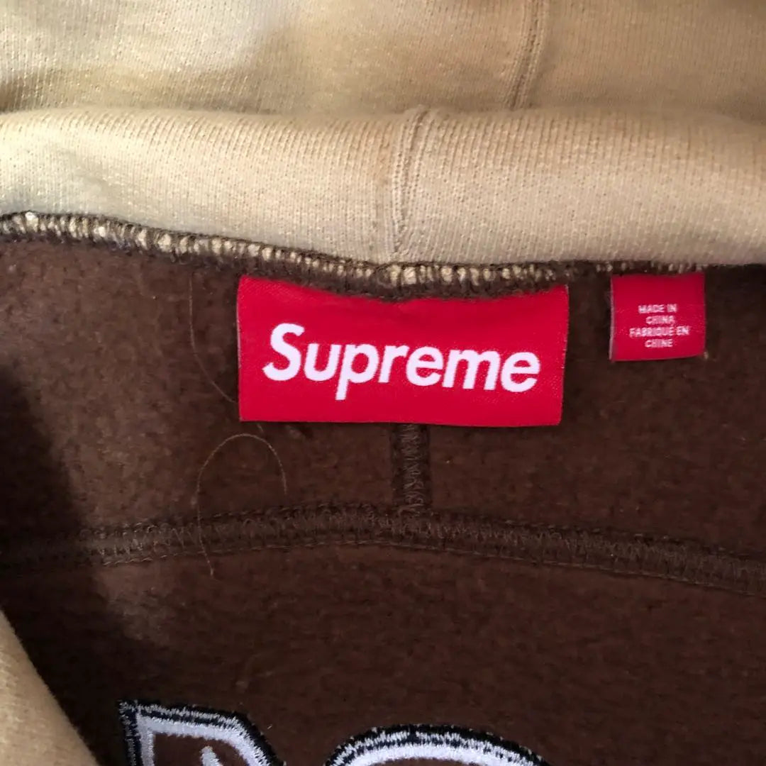 ⚠️ Used once in a good condition⚠️ Supreme sold out hoodie