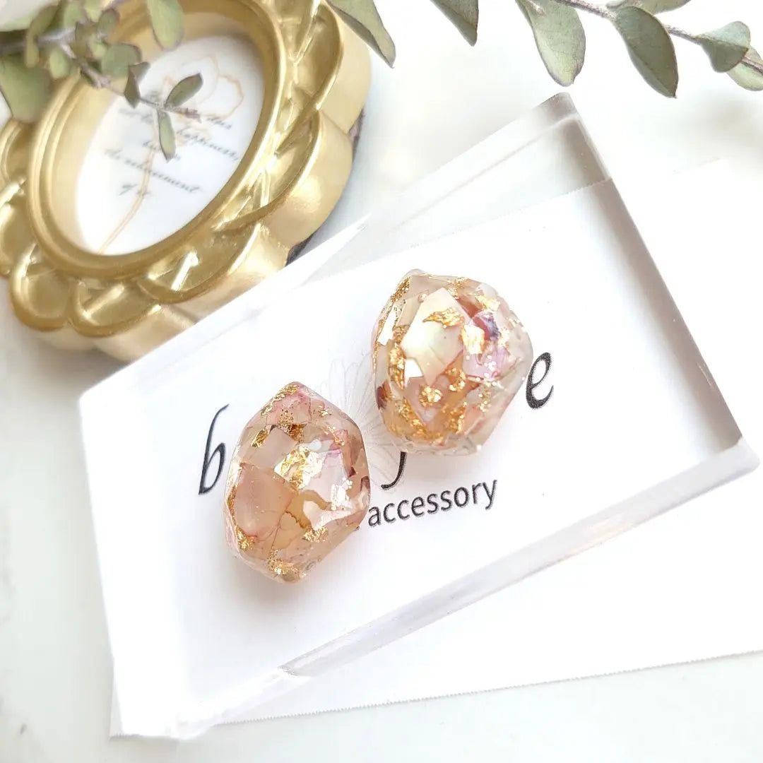 NO.350 Handmade Earrings Resin Shell Large Beige Earrings