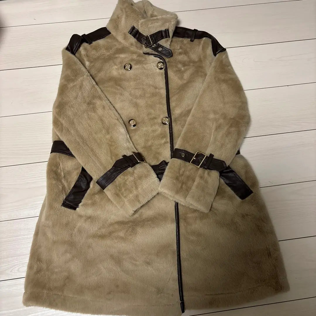 Beige fur coat with double button belt