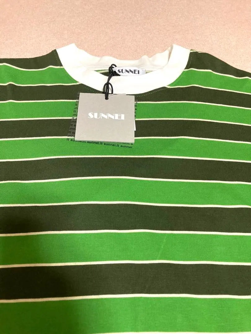 Camisa de gran tamaño con borde soleado nueva sin usar, cortada y cosida