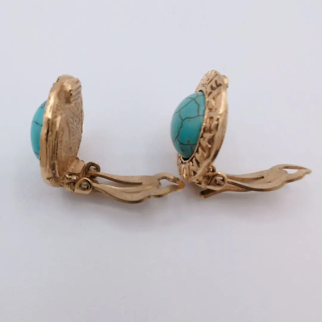 Rare rare one -point CHANEL Chanel Earring Vintage Turquoise