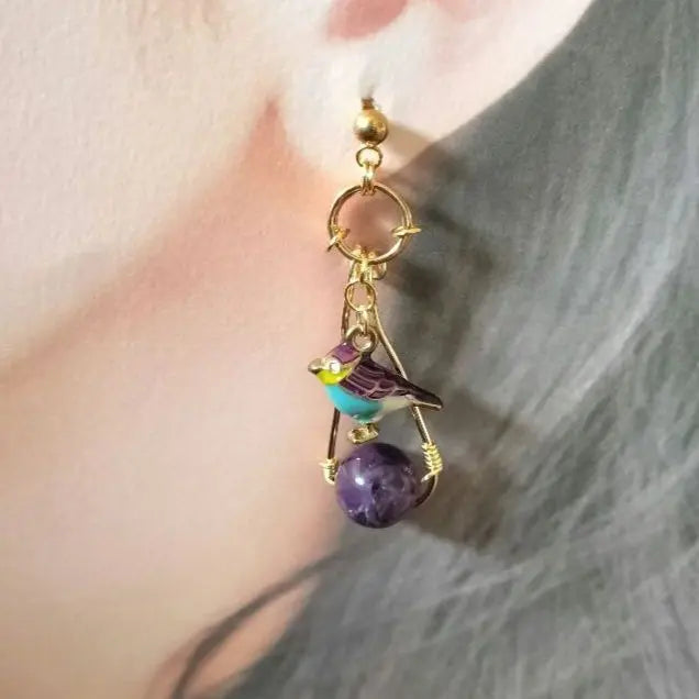 Incacier ☆ Handmade earrings ☆ Amezist piercing ☆ Bird earrings ☆ Natural stone | インコピアス☆ハンドメイドピアス☆アメジストピアス☆バードピアス☆天然石