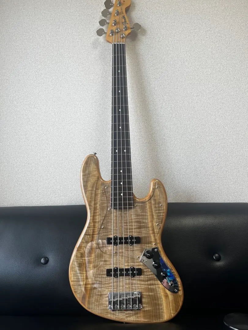 Fender FSR MIJ Jazz Bass V Myrtle Top