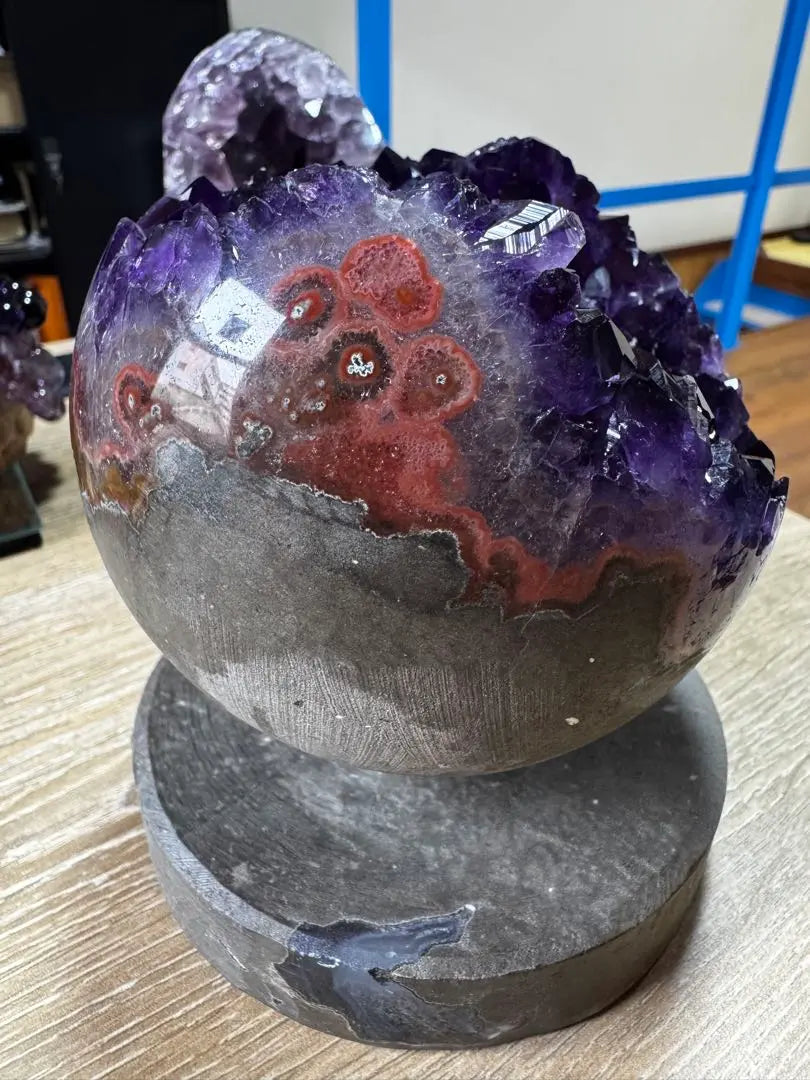 Highest quality, dark purple, Uruguay, amethyst, agate coexistence, hakuku, geode, with base