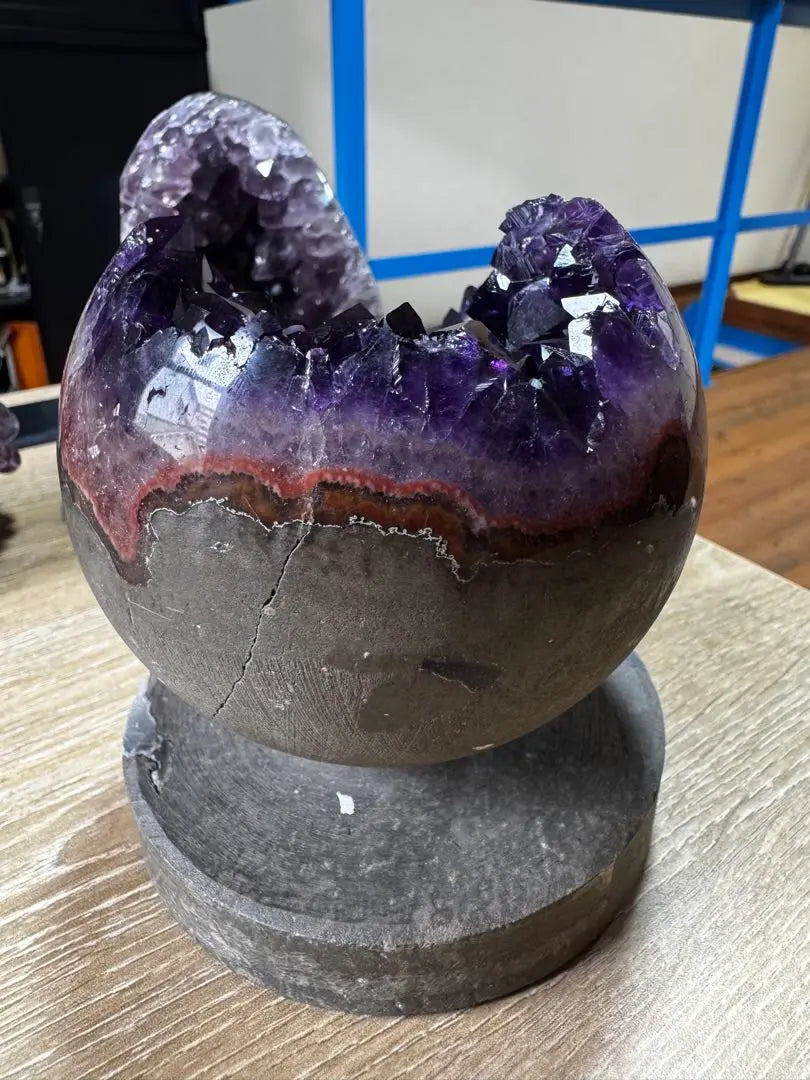 Highest quality, dark purple, Uruguay, amethyst, agate coexistence, hakuku, geode, with base