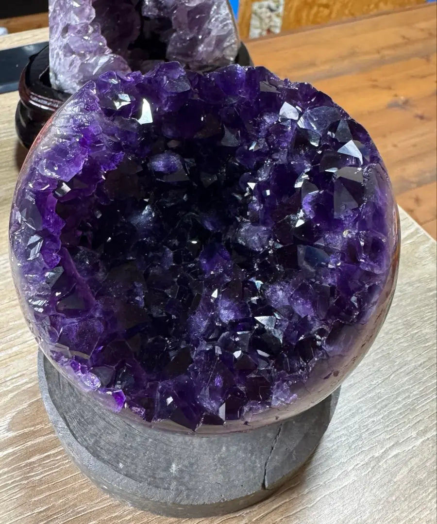 Highest quality, dark purple, Uruguay, amethyst, agate coexistence, hakuku, geode, with base