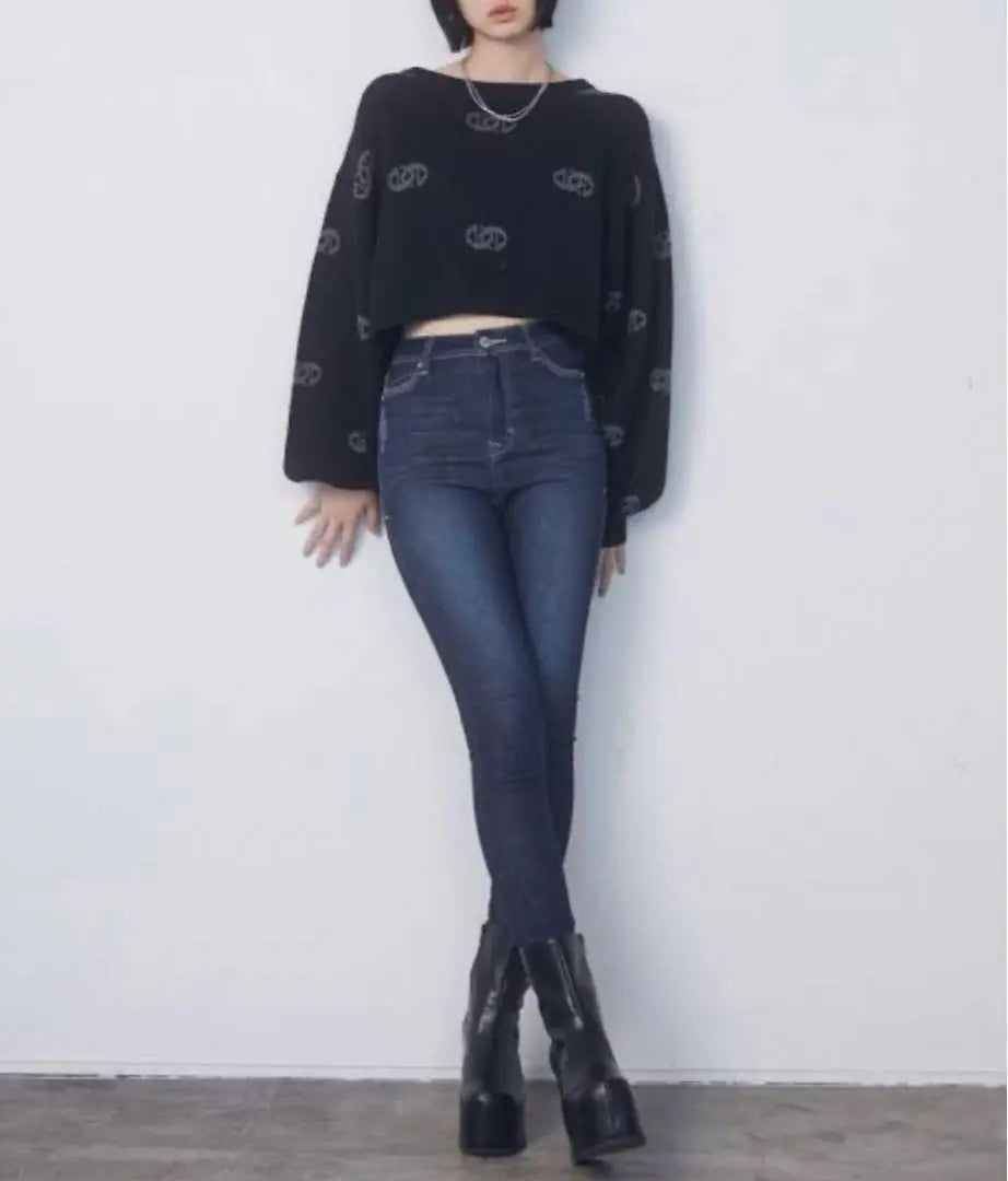 Beautiful condition Emoda All-over pattern crew neck cropped knit balloon sleeve sweater black F