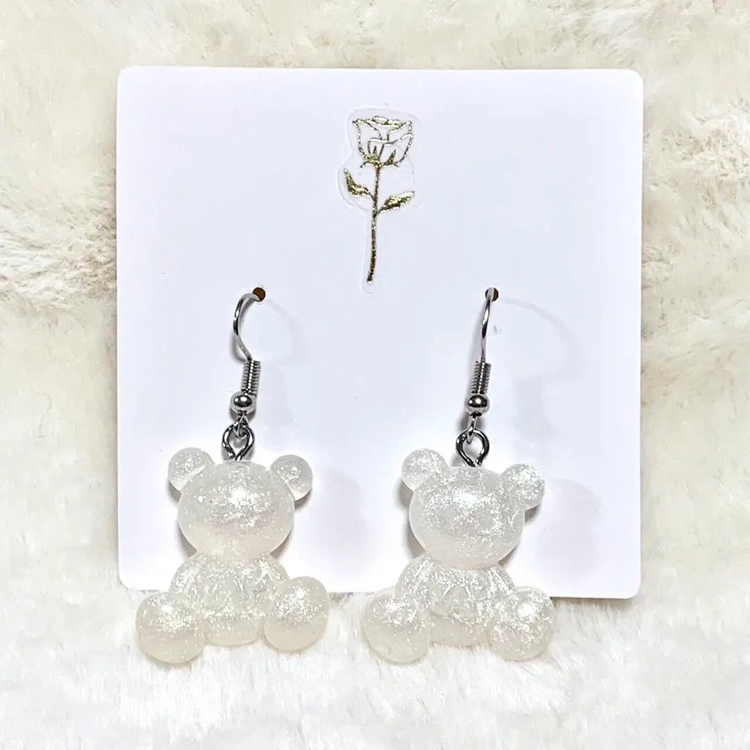 Aurora lame tidy bear bear ribbon white handmade pierced earrings