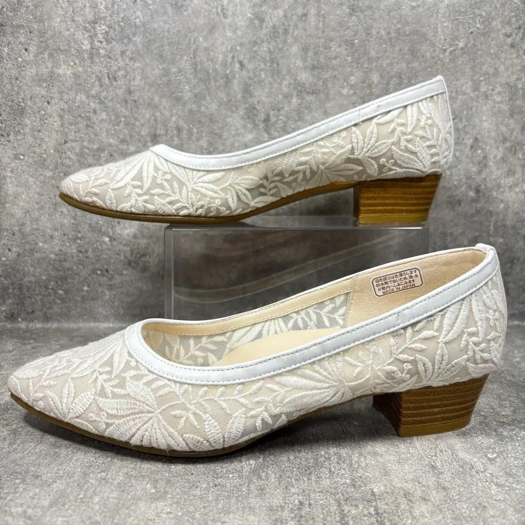 REGAL Pumps Lace Almond Toe Chunky Heel 23