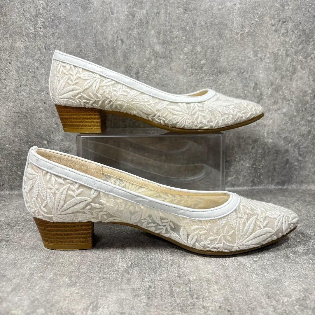 REGAL Pumps Lace Almond Toe Chunky Heel 23