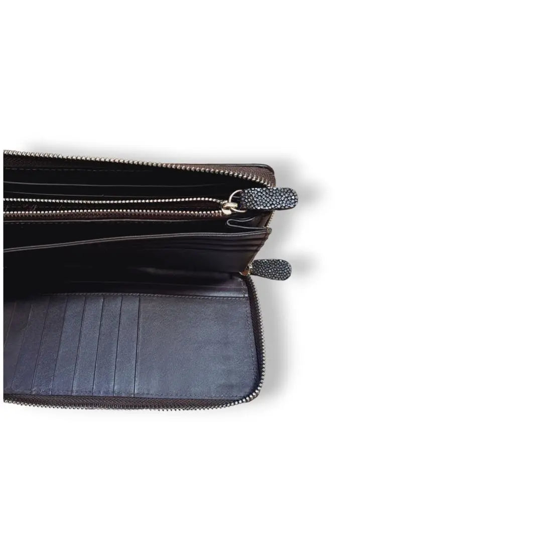 ⭐️New⭐️ Stingray long wallet polished wallet dark brown