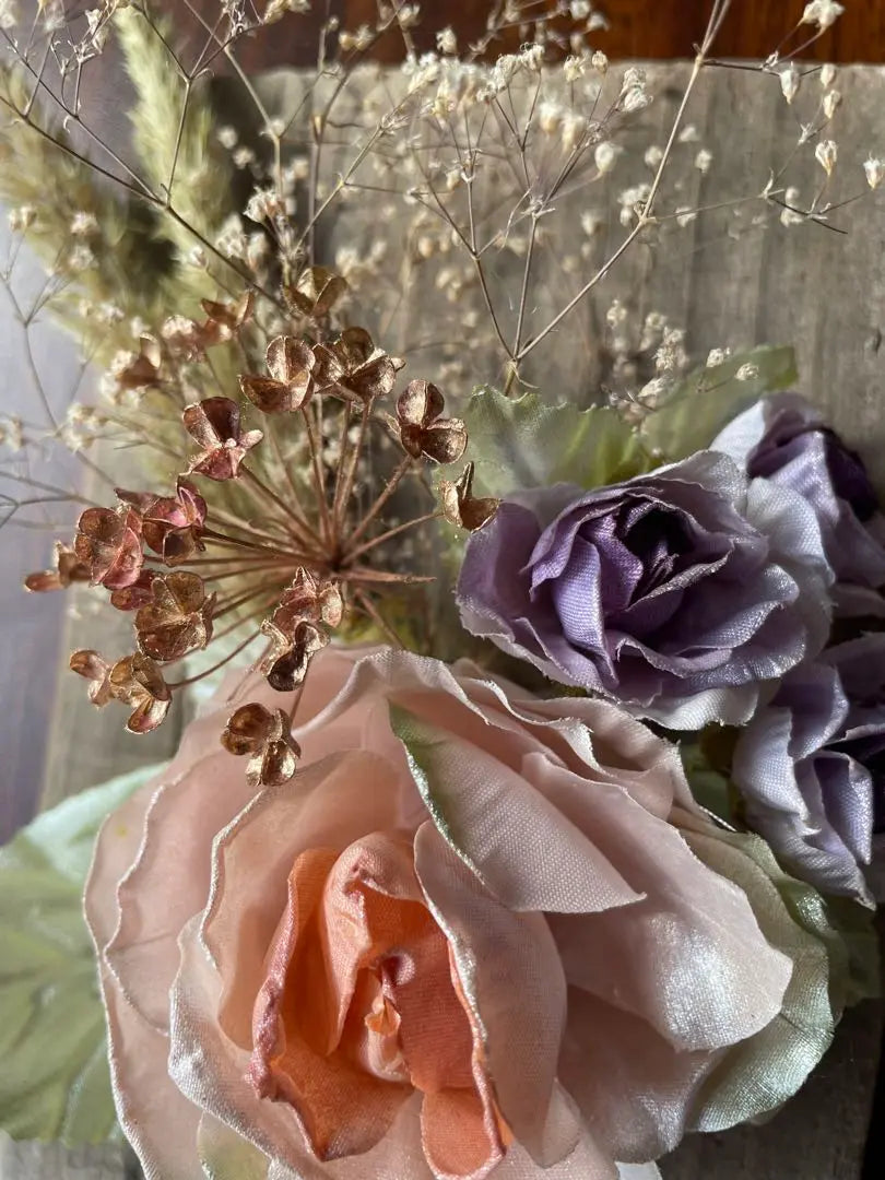 ♪ Arrangement of old wood and silk flower ♪