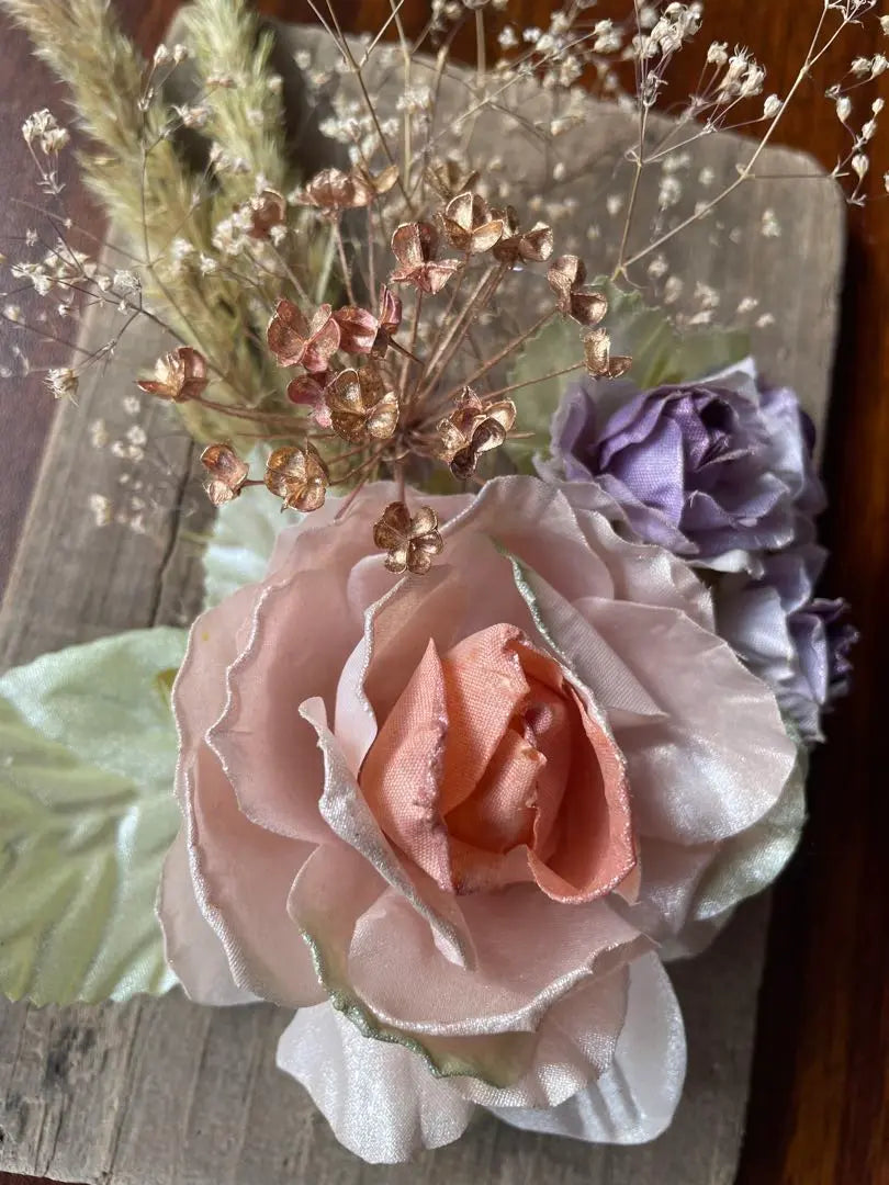 ♪ Arrangement of old wood and silk flower ♪