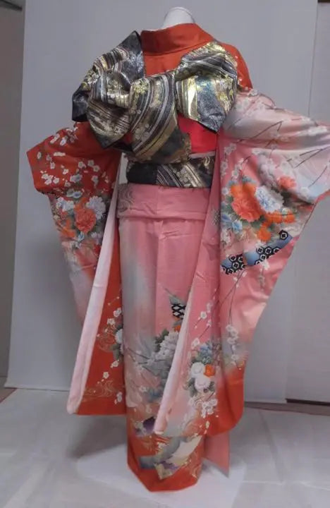 ★ Bonito kimono ★ Seda pura ★ ceremonia para adultos ★ 1 juego ★ Juego de 14 puntos ★ Altura 157㎝ ♪ Productos hermosos ♪ | ★素敵な振り袖★正絹★成人式★一式★14点セット★身長157㎝前後の方に♪美品♪